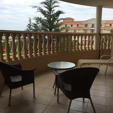 Private In Royal Bay شقة *